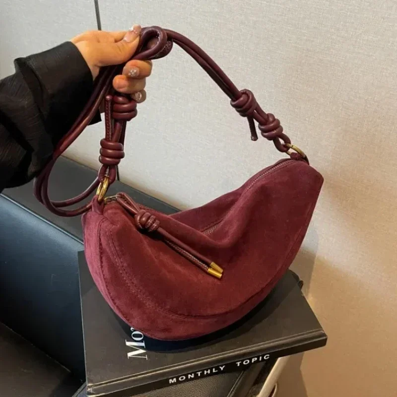 Women Bags Discount - Super beliebte Nischen-Wildleder-Umhängetasche aus Wildlederimitat für